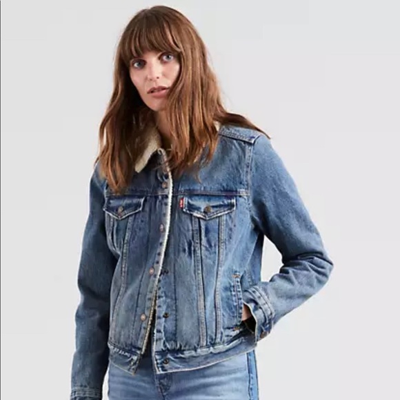 Levi's Jackets & Blazers - levi’s sherpa trucker jacket
